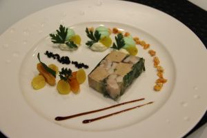 Image pour Terrine de lapin au foie gras et sa gelée de persil plat